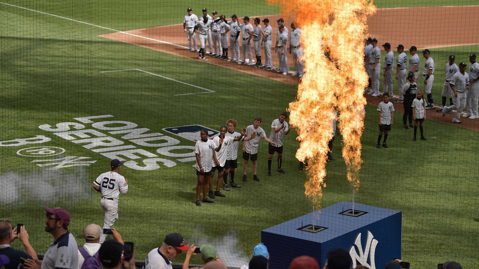 周欣怡曾屹婕破门，中国U-17女足遗憾遭美国队逆转